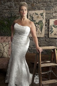 Love and Lace Bridal 1067862 Image 7